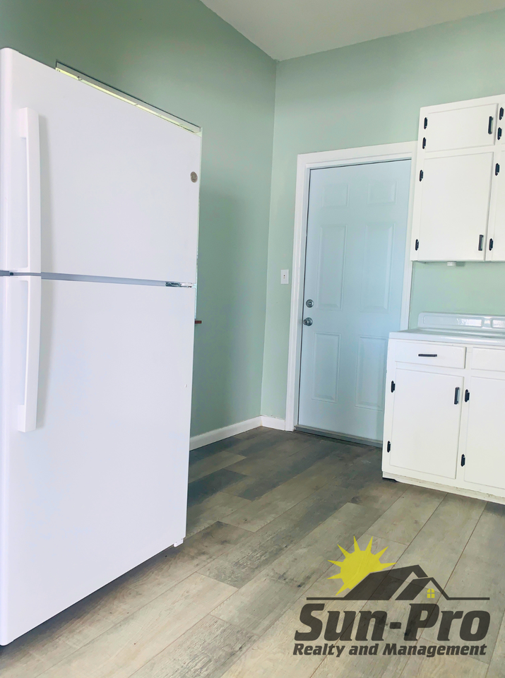 136 W Pine Bluff St - Photo 6 of 22