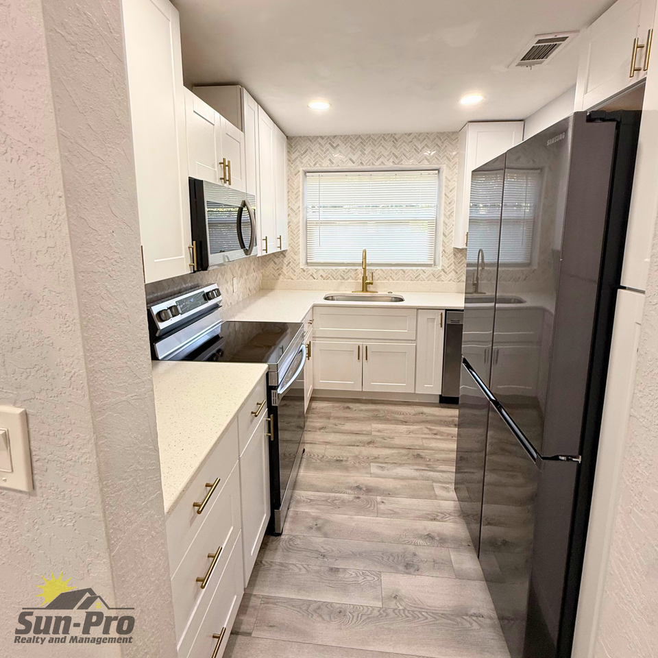 332 S Seneca Blvd - Photo 6 of 16