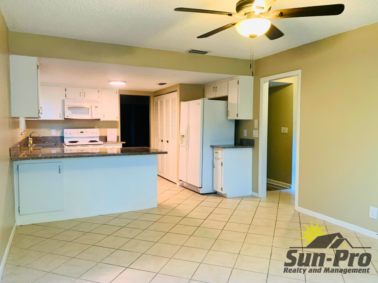 136 Pine Cone Trl - Photo 4 of 24