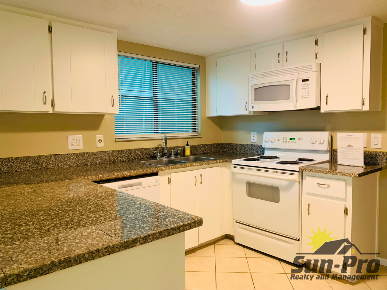 136 Pine Cone Trl - Photo 6 of 24