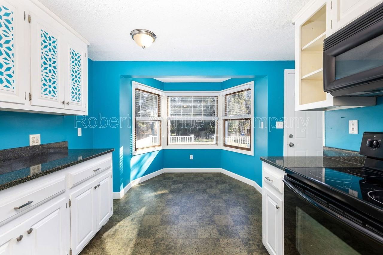 42 Valley View Ln - Photo 6 of 32