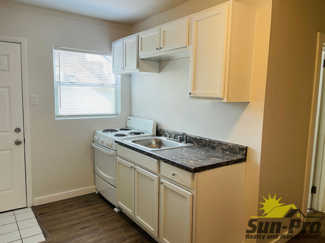 708 Georgia St #1 - Photo 3 of 10