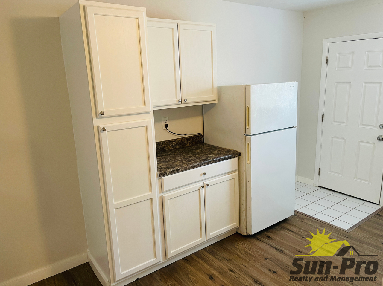 708 Georgia St #1 - Photo 4 of 10