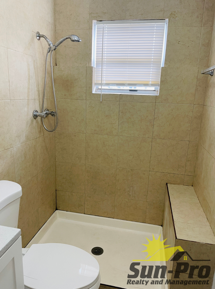 708 Georgia St #1 - Photo 6 of 10