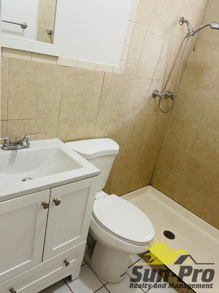708 Georgia St #1 - Photo 7 of 10
