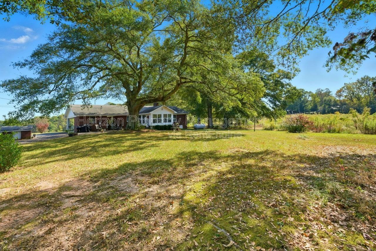 8730 Jot Em Down Rd - Photo 5 of 9