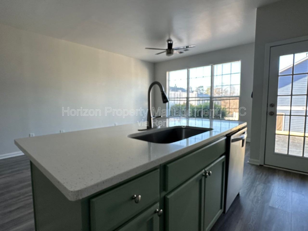 6461 Topside Ave - Photo 6 of 22