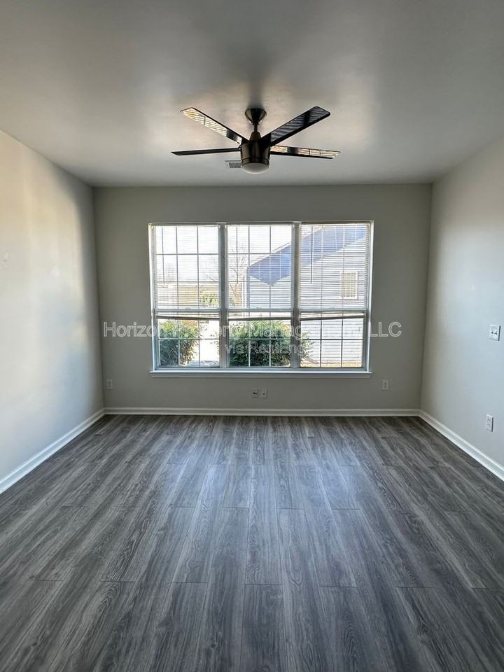 6461 Topside Ave - Photo 7 of 22