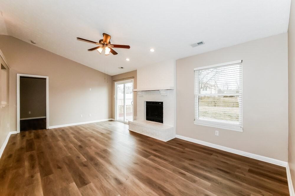 6233 Carrie Cir - Photo 4 of 16