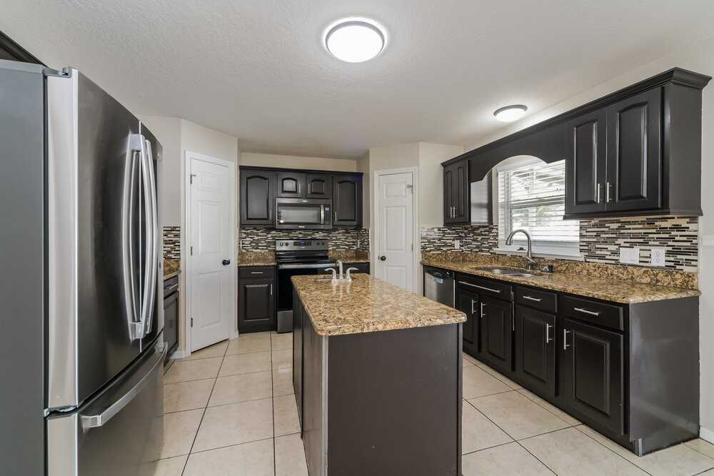 178 Anzio Dr - Photo 7 of 17