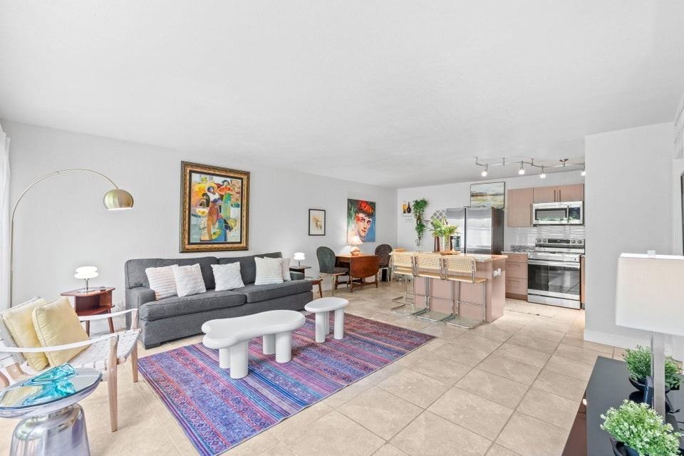 3725 South Olive Avenue - Photo 7 of 8