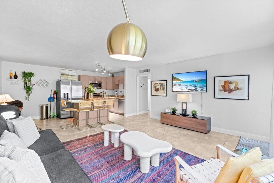 3725 South Olive Avenue - Photo 6 of 8