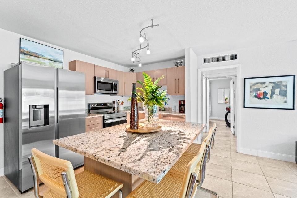 3725 South Olive Avenue - Photo 4 of 8