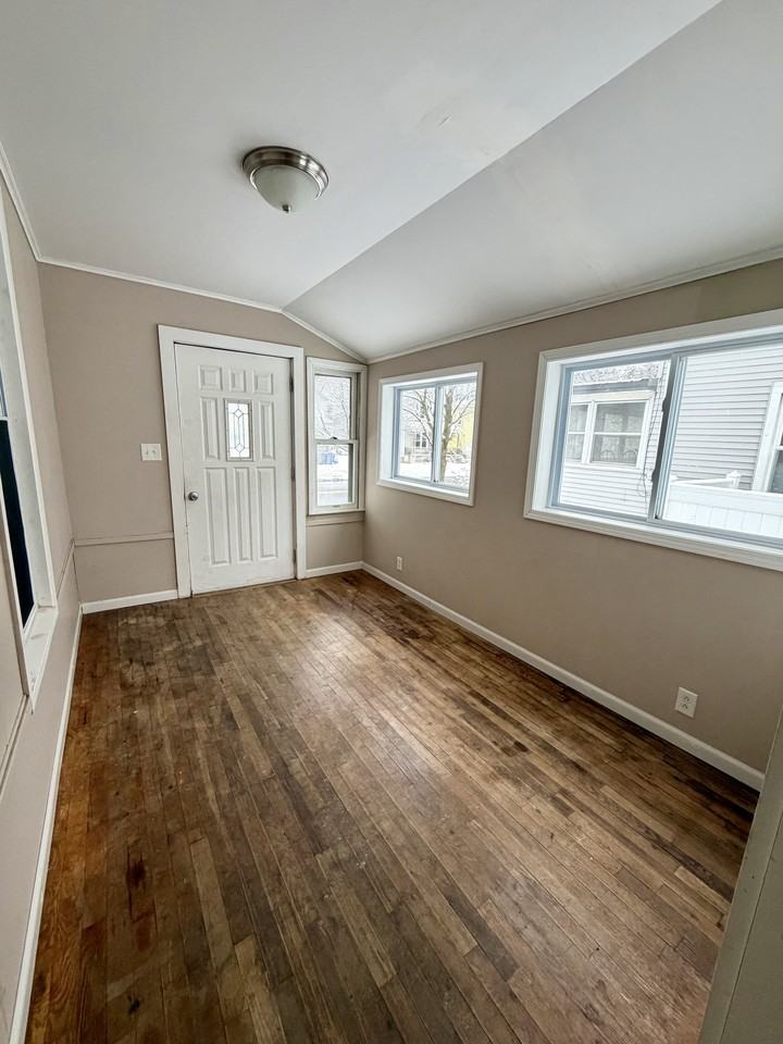 97 Pendleton St #1 - Photo 2 of 12