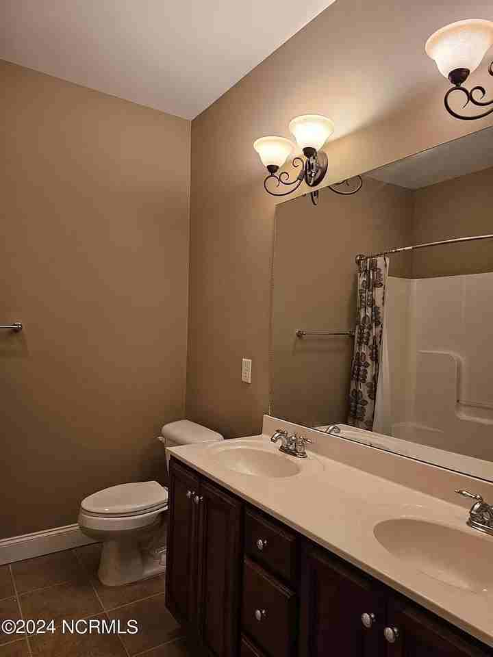 1928B Cambria Dr #B - Photo 5 of 11