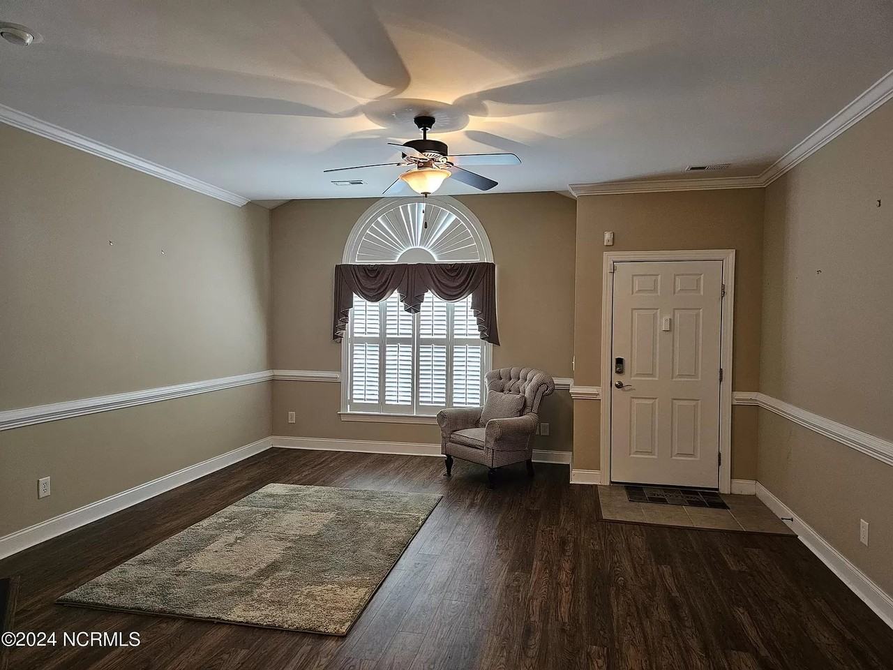 1928B Cambria Dr #B - Photo 6 of 11