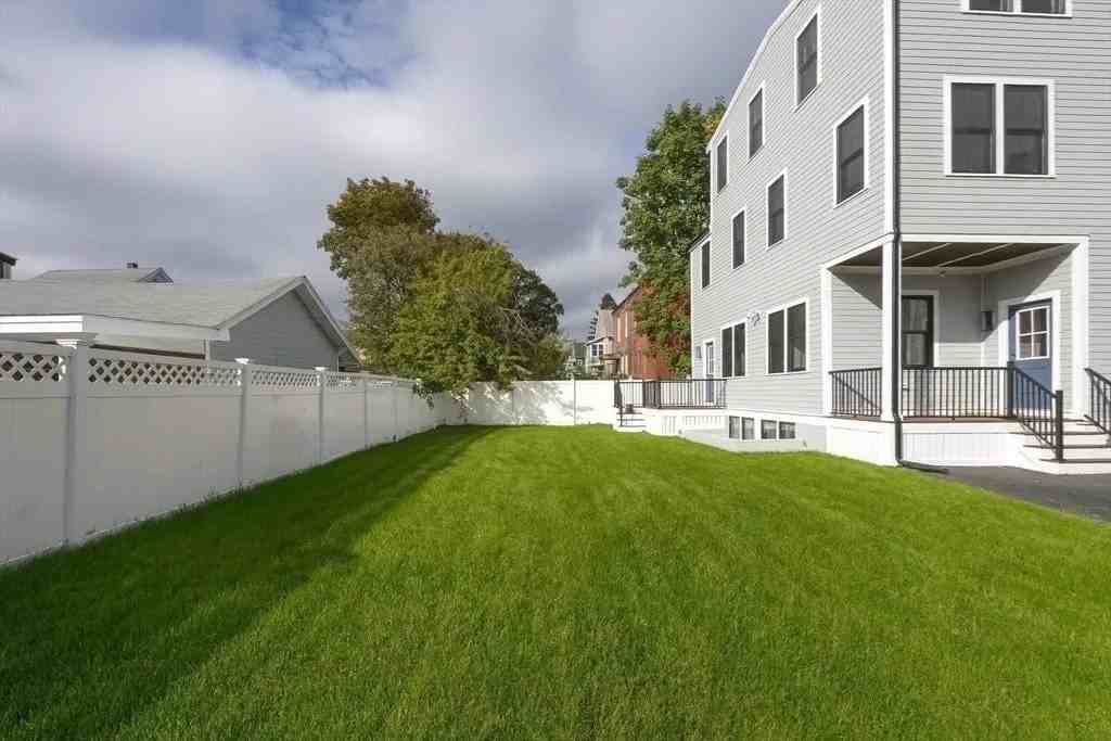 12 George St #2 - Photo 3 of 26