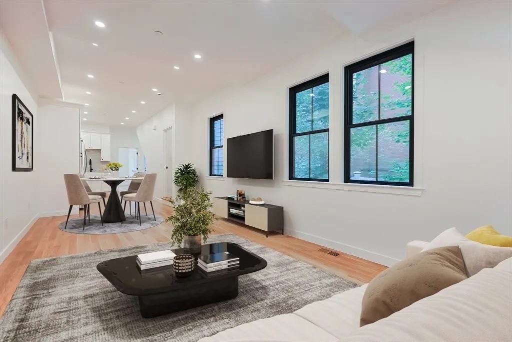 12 George St #2 - Photo 6 of 26