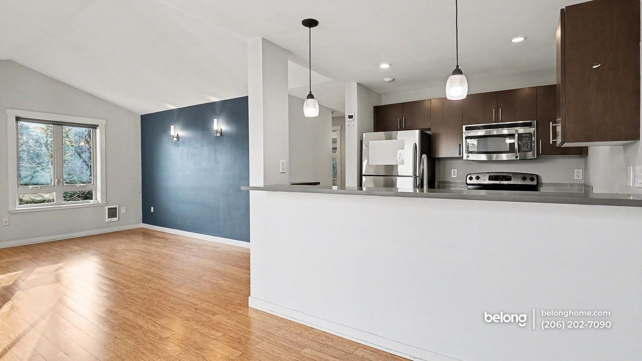 15152 Ne 82nd St #304 - Photo 6 of 17