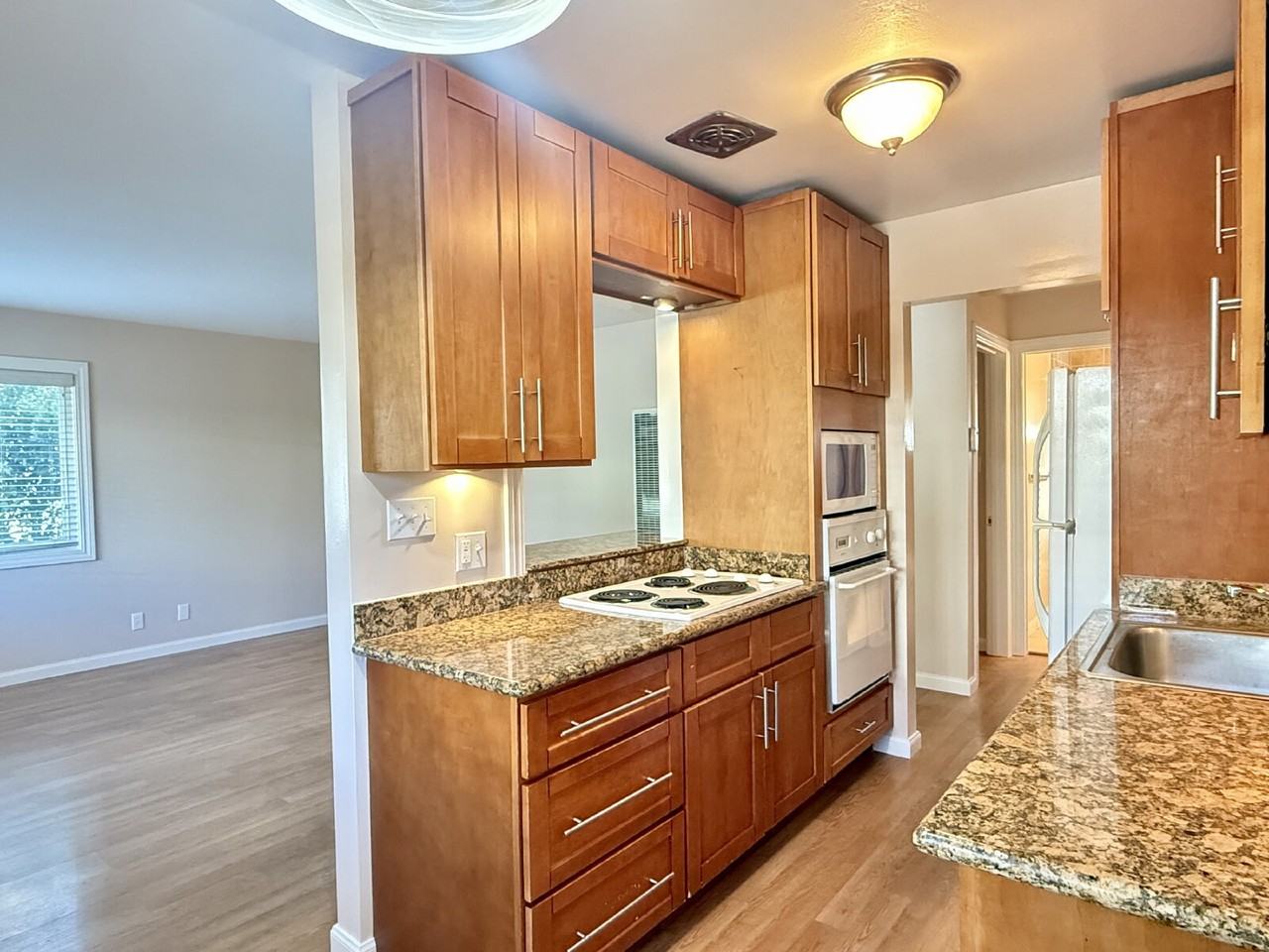 100 Belvedere Dr #5 - Photo 4 of 13