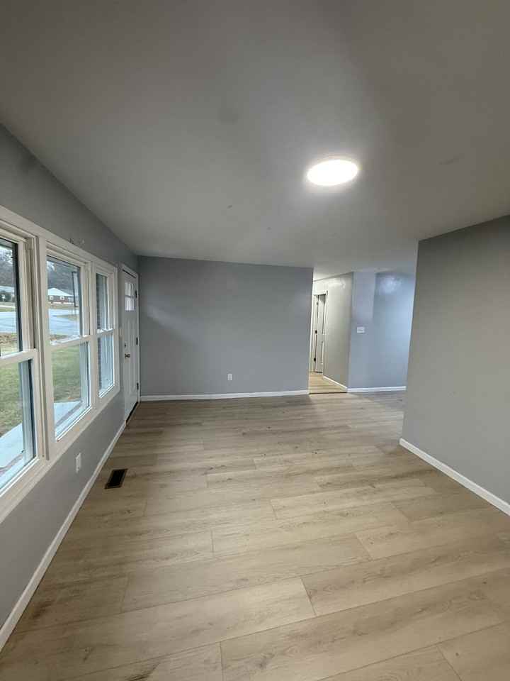 1801 Waterlick Rd - Photo 6 of 14