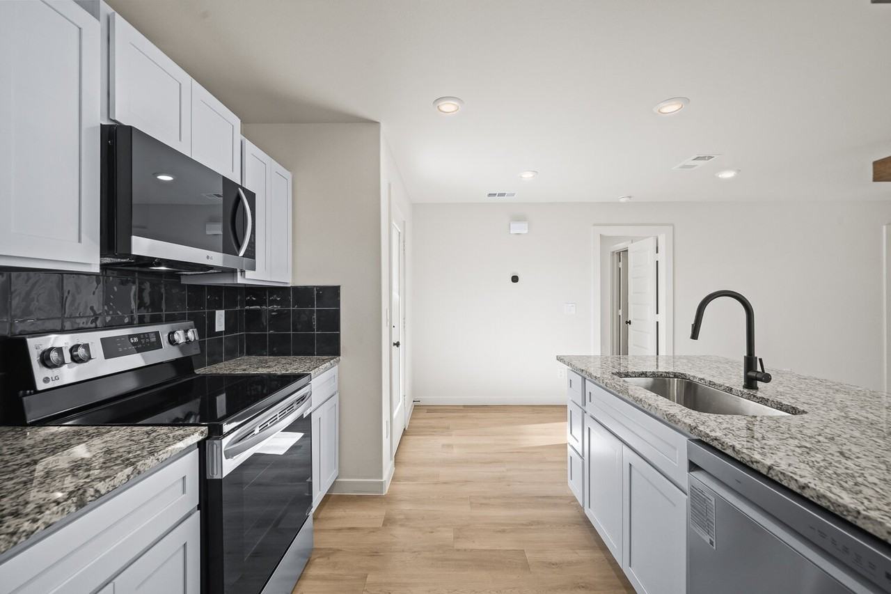 517 East 23rd Street - Photo 6 of 16