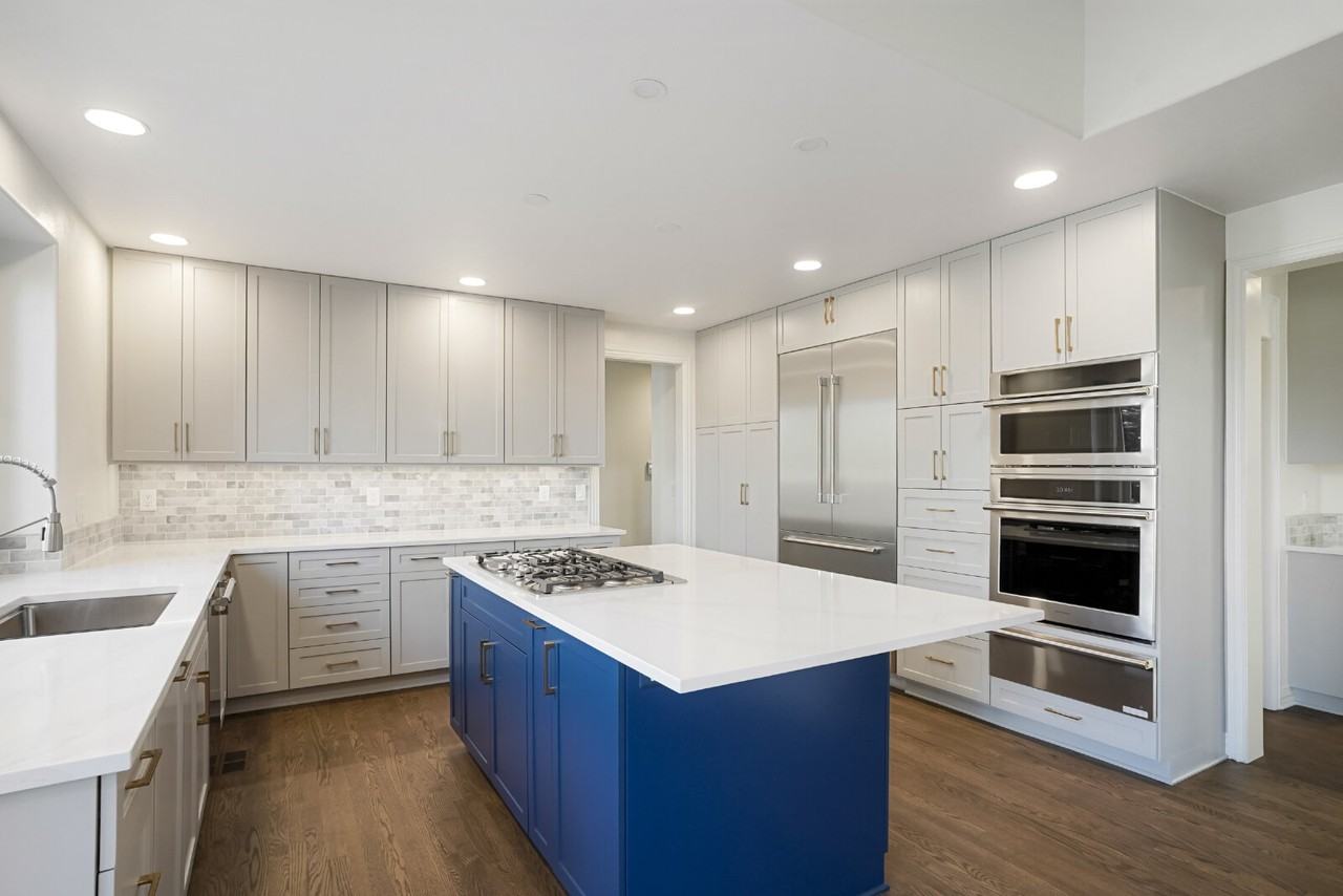 2064 S Robb Way - Photo 4 of 26