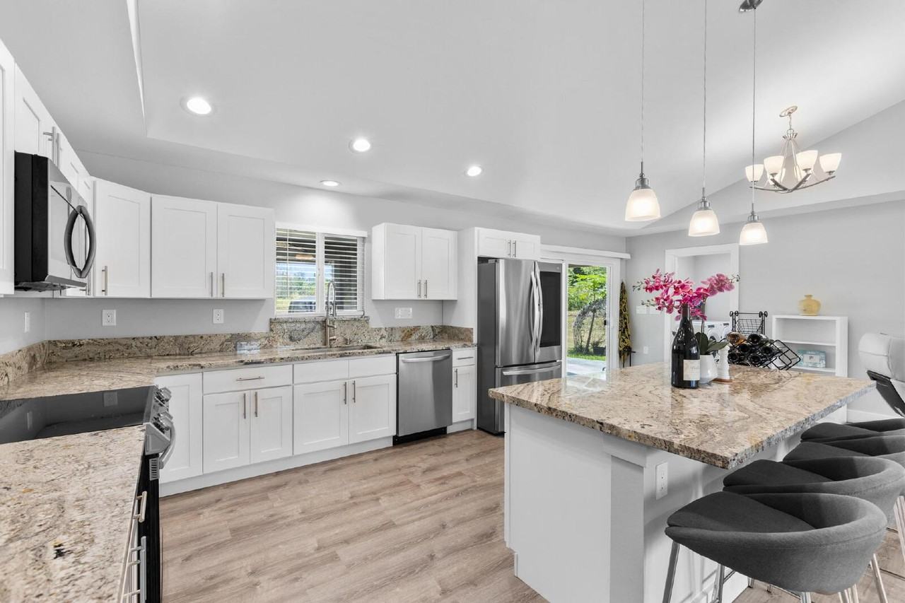 15-1625 14th Ave - Photo 2 of 50