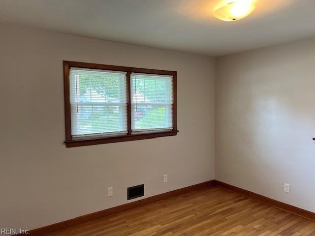 8485 Woodcock St - Photo 6 of 12