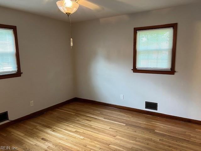 8485 Woodcock St - Photo 7 of 12