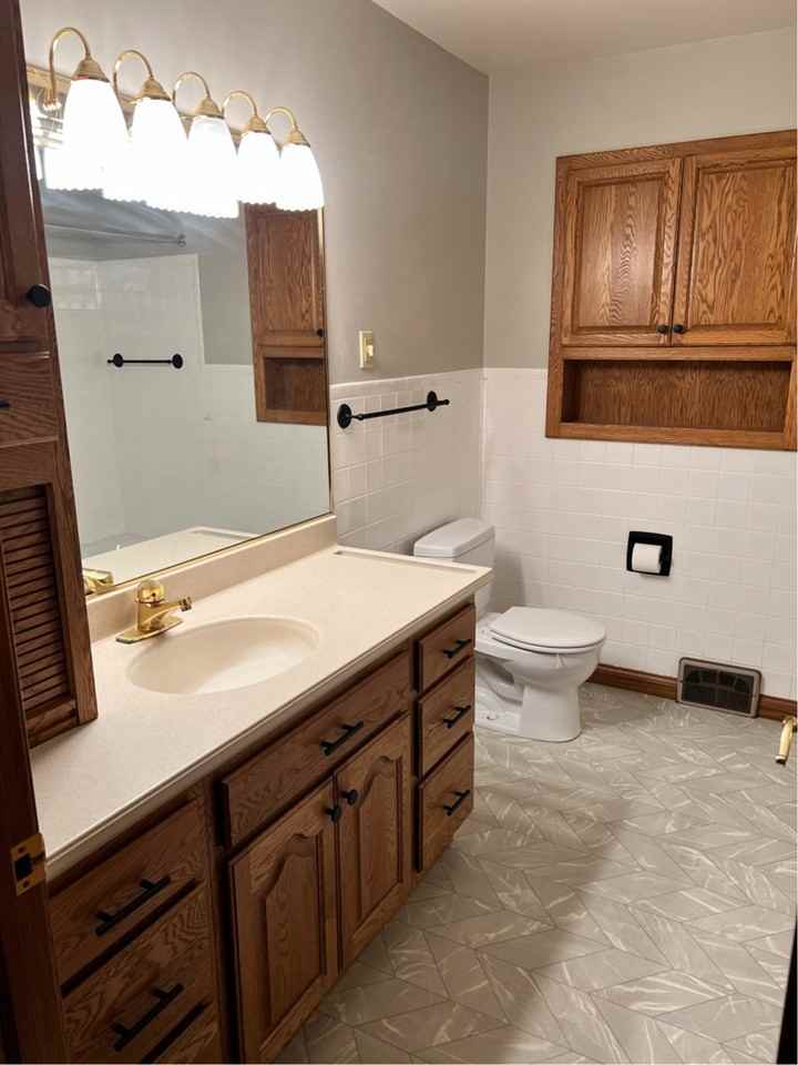 2605 W 34th St - Photo 6 of 16