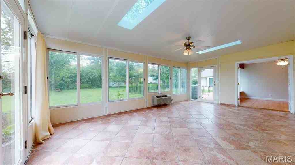 31 Tealwood Dr - Photo 2 of 7