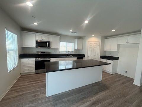 3180 Homeward St - Photo 5 of 12