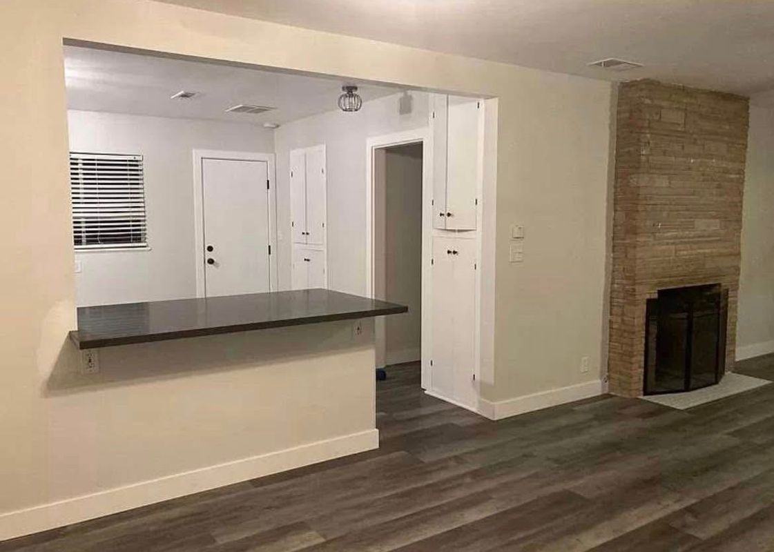 723 W Robert Ave - Photo 2 of 9