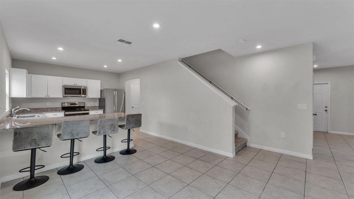 1450 Haines Dr - Photo 6 of 23