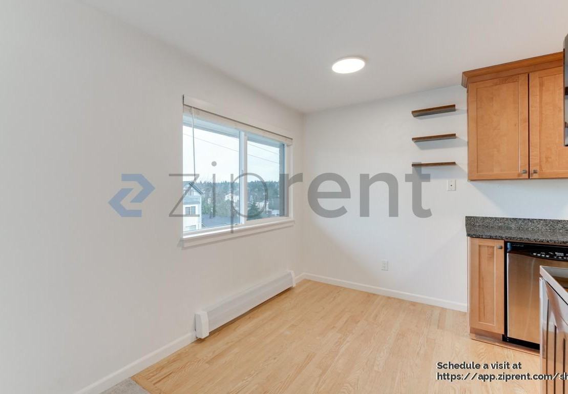 911 N 73rd St #401 - Photo 4 of 24