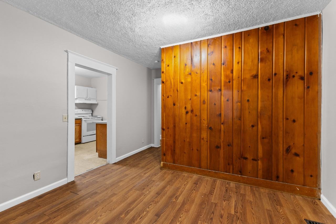 922 Dakin St #1 - Photo 7 of 23