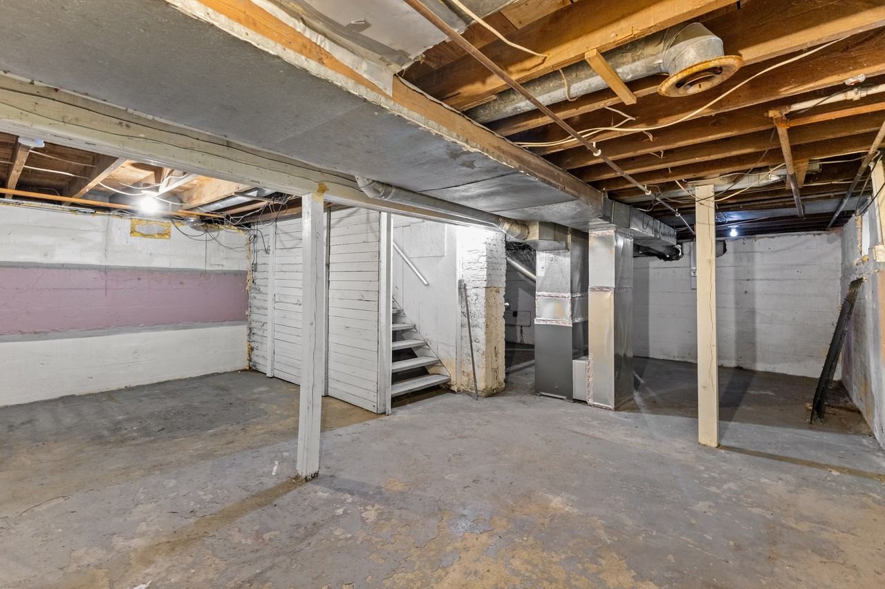 922 Dakin St #1 - Photo 2 of 23