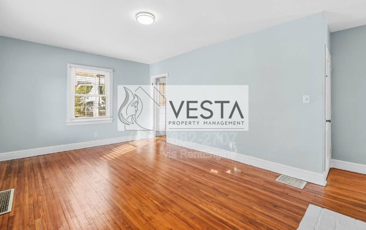18 Canterbury Rd - Photo 2 of 10