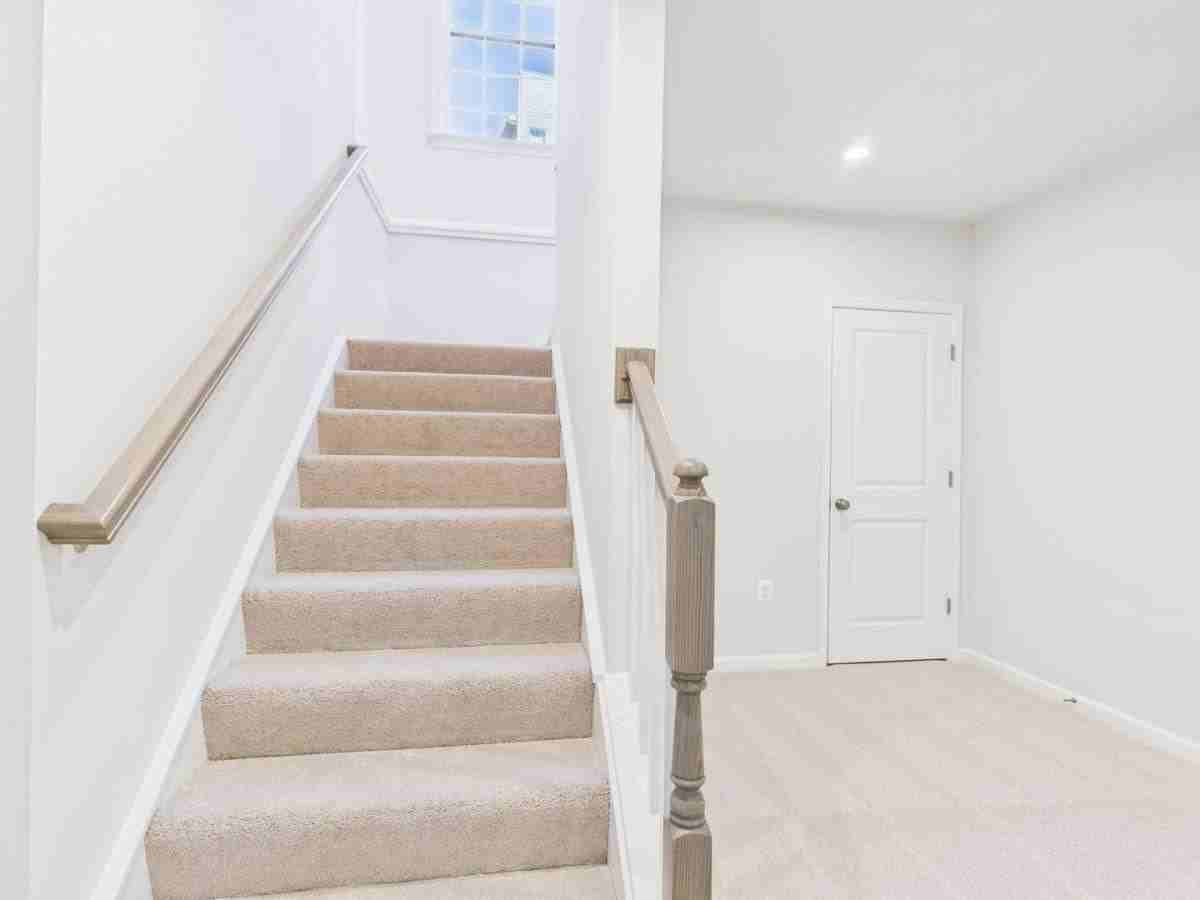 13211 Garland Ln - Photo 3 of 10