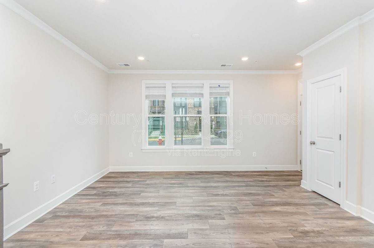 43488 Stonewood Crossing Ter - Photo 2 of 10
