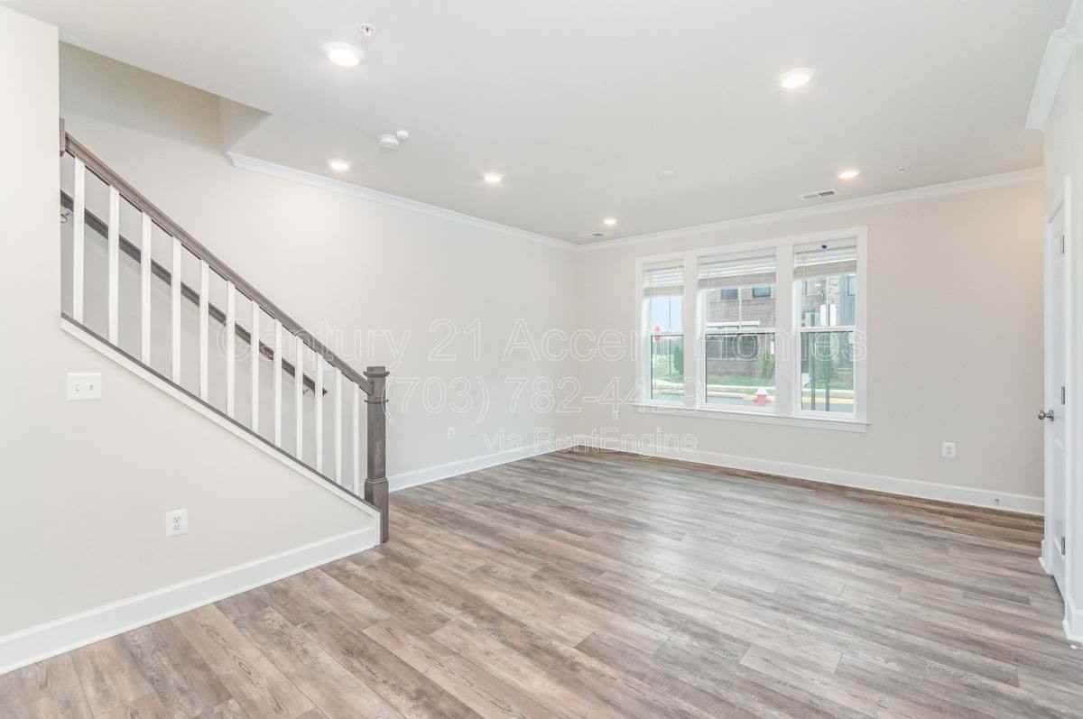 43488 Stonewood Crossing Ter - Photo 3 of 10