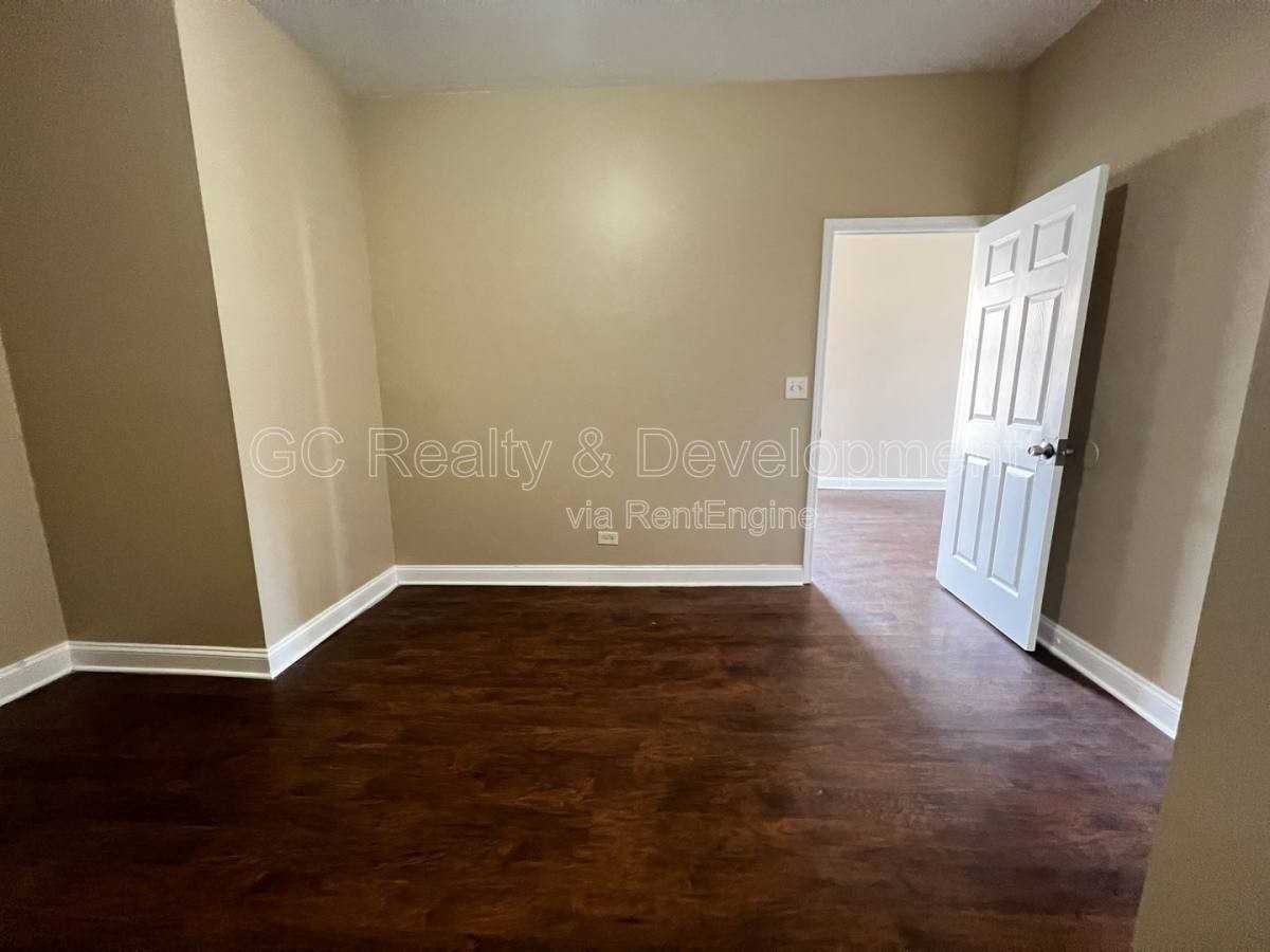 7642 S Normal Ave #1 - Photo 7 of 10