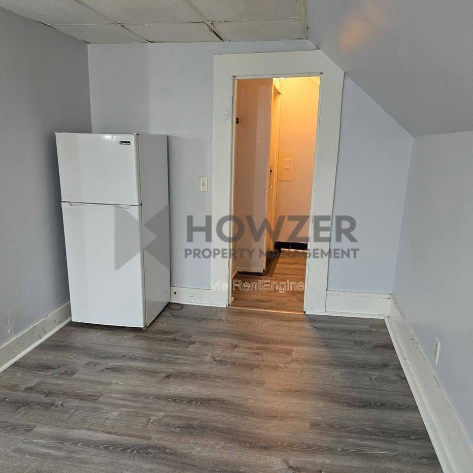 109 Green St #9 - Photo 6 of 8