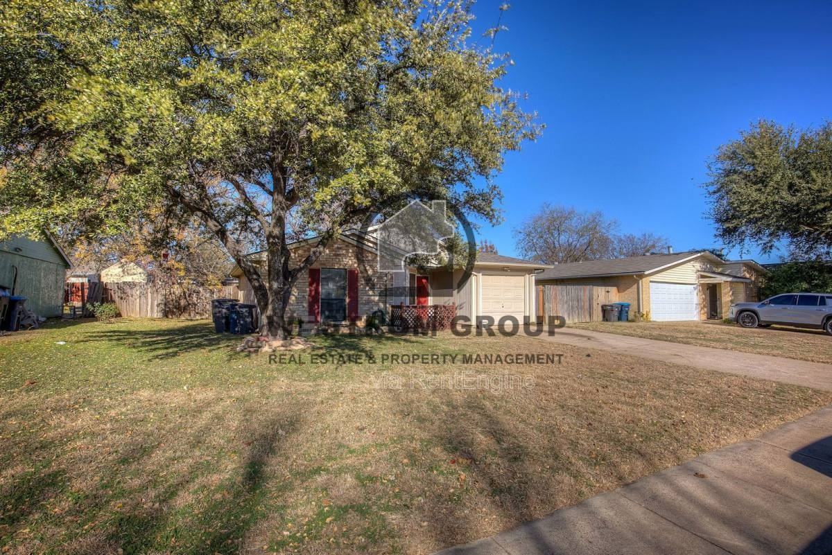 4221 Heath St - Photo 2 of 10