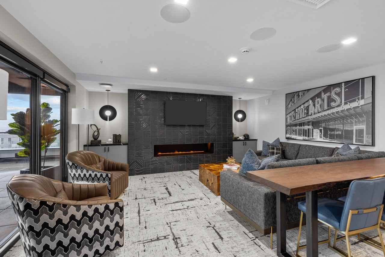 Gridline - Photo 3 of 49