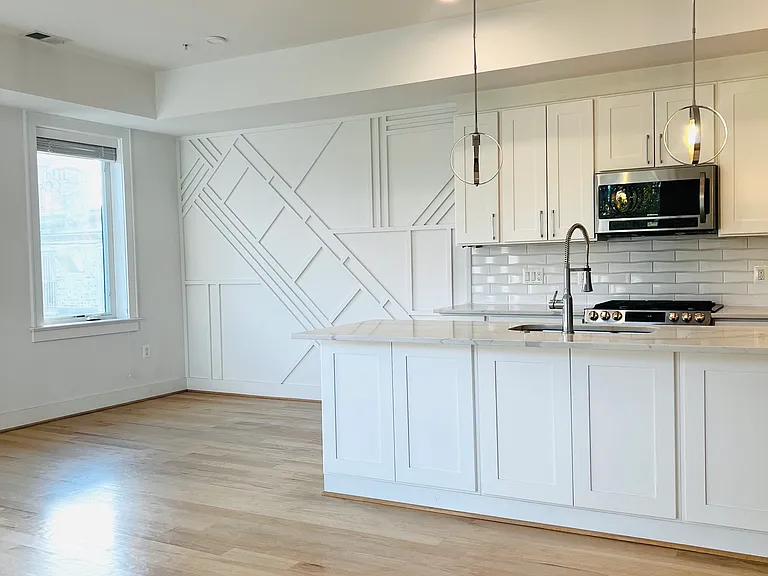 836 Varnum St Nw #202 - Photo 4 of 19