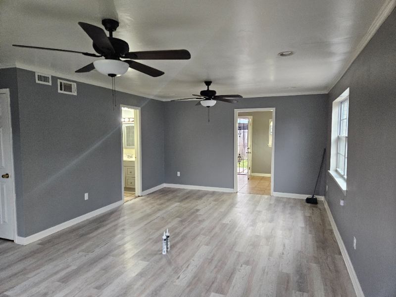 1903 Rosary Dr - Photo 3 of 10