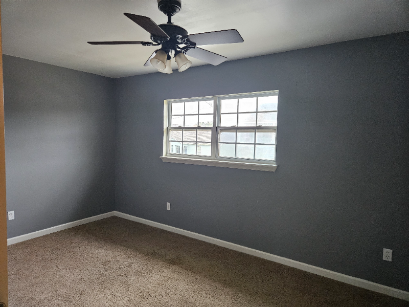 1903 Rosary Dr - Photo 7 of 10