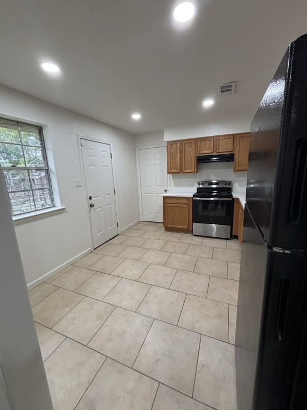 224 Duke Dr - Photo 5 of 20